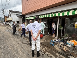 現地調査の様子