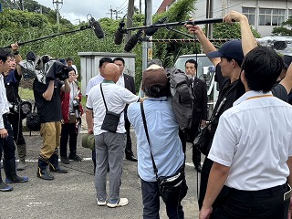 福山地区の被災者のお話を伺う様子
